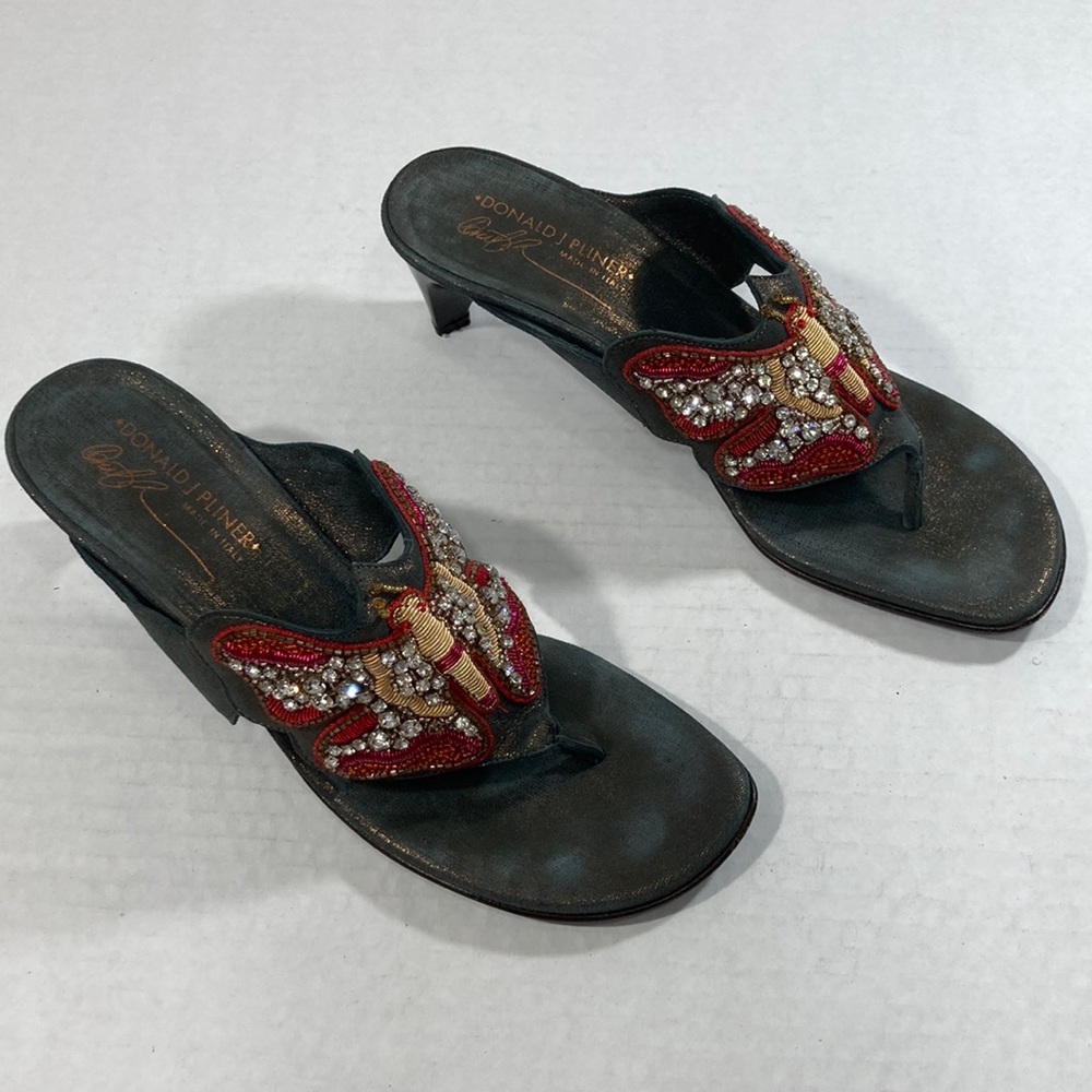 Donald J Pliner women’s kitten heel‎ thong sandals